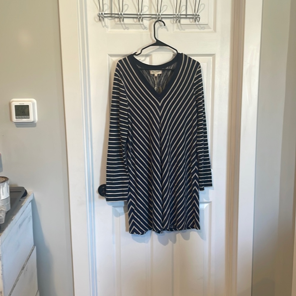 Mac Studio blue and gray dress